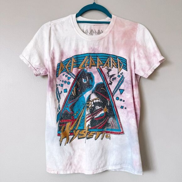 Def Leppard Pink Tie Dye Graphic Short Sleeve Tee Size Medium - Picture 2 of 4